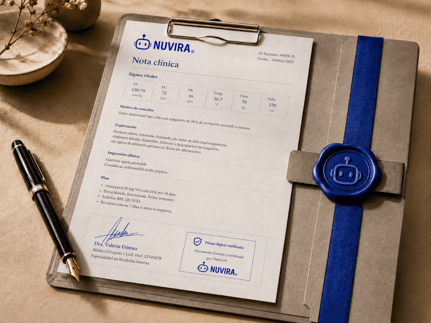 Nota clínica con signos vitales y firma digital en Nuvira